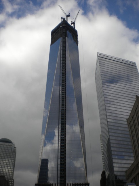 De One World Trade Center in constructie op 6 februari 2013